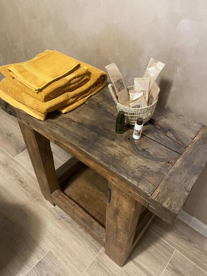 La Lupa Apartment - In The Heart Of Aosta With Car Box Bagian luar foto