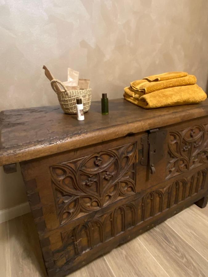 La Lupa Apartment - In The Heart Of Aosta With Car Box Bagian luar foto