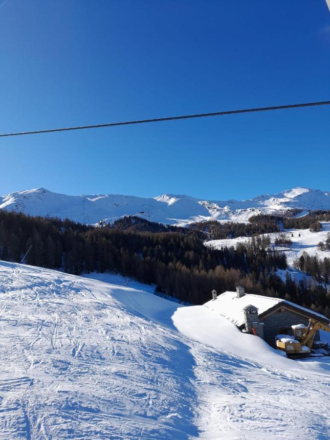 La Lupa Apartment - In The Heart Of Aosta With Car Box Bagian luar foto