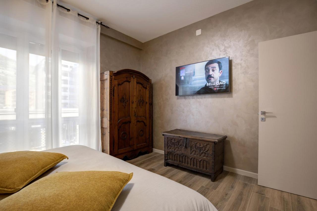 La Lupa Apartment - In The Heart Of Aosta With Car Box Bagian luar foto