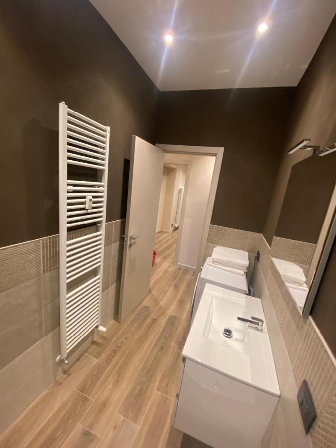 La Lupa Apartment - In The Heart Of Aosta With Car Box Bagian luar foto